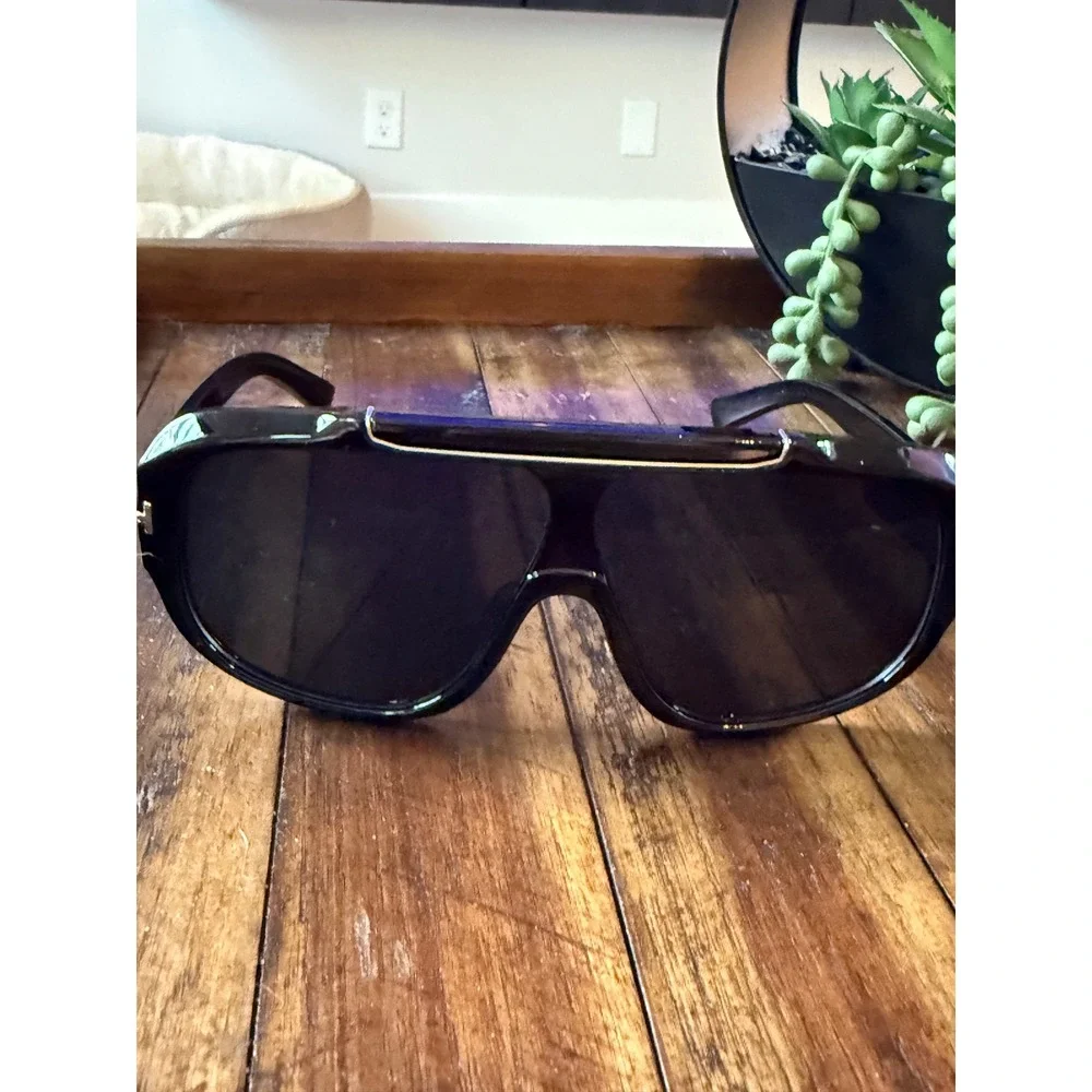 Black Oversized Flat Top Aviator Sunglasses Silver Bar T-Logo Shield Eyewear